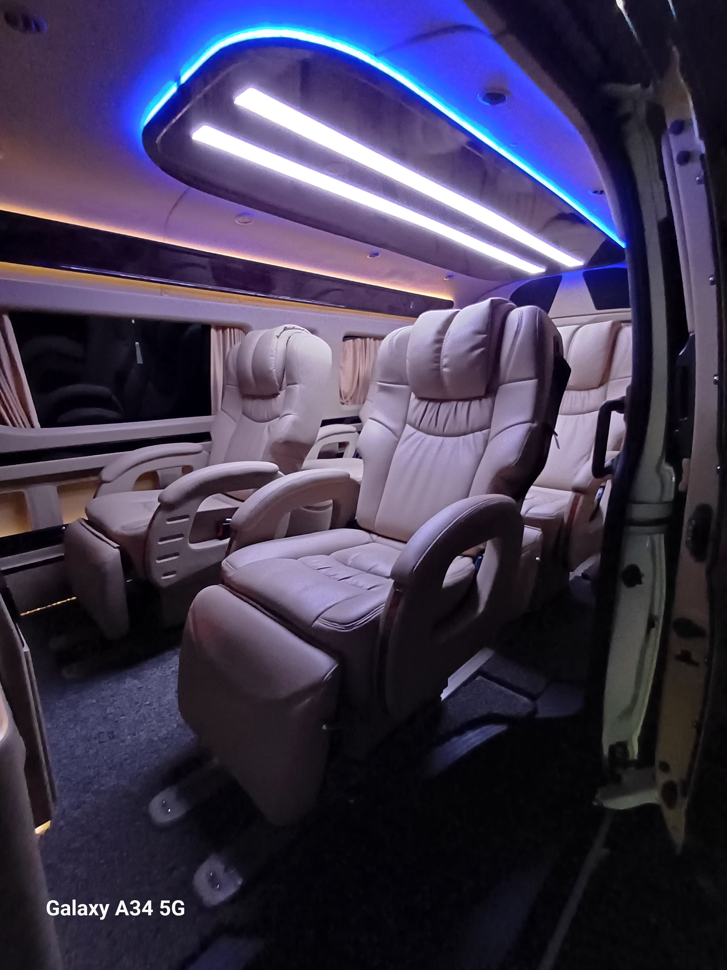 Toyota Hiace Premio Luxury - Image 2